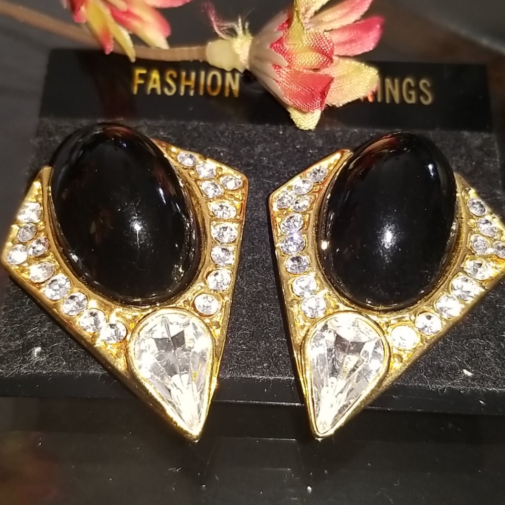 Vintage Women's Clip On Dazzling Fashion Earrings